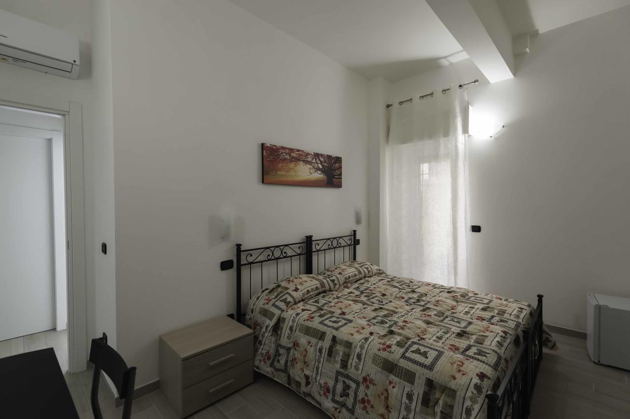 Bed and Breakfast Il Giardino Dell'Eden Stadtviertel Stadtviertel Acilia Exterior foto