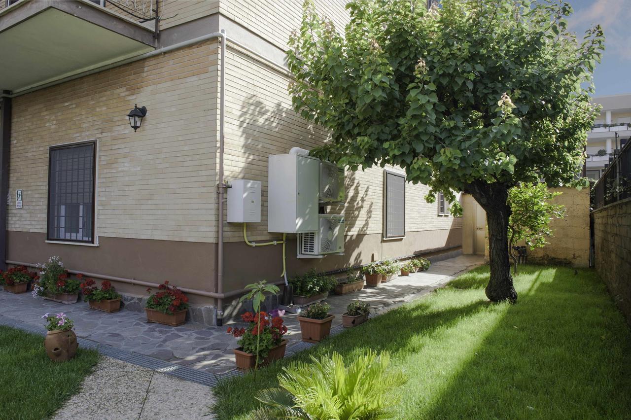 Bed and Breakfast Il Giardino Dell'Eden Stadtviertel Stadtviertel Acilia Exterior foto